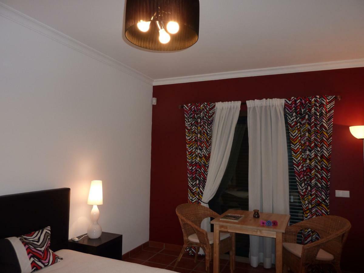 Quinta Helena Bed & Breakfast Almoster Ruang foto